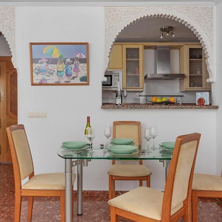 פואנגירולה Beachfront, Two Bed- & Bathrooms, Private Parking מראה חיצוני תמונה
