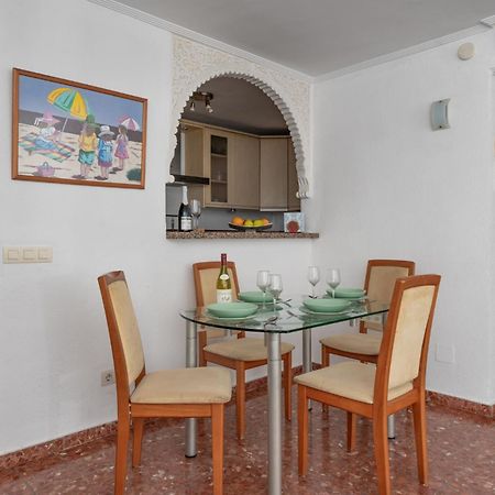 פואנגירולה Beachfront, Two Bed- & Bathrooms, Private Parking מראה חיצוני תמונה
