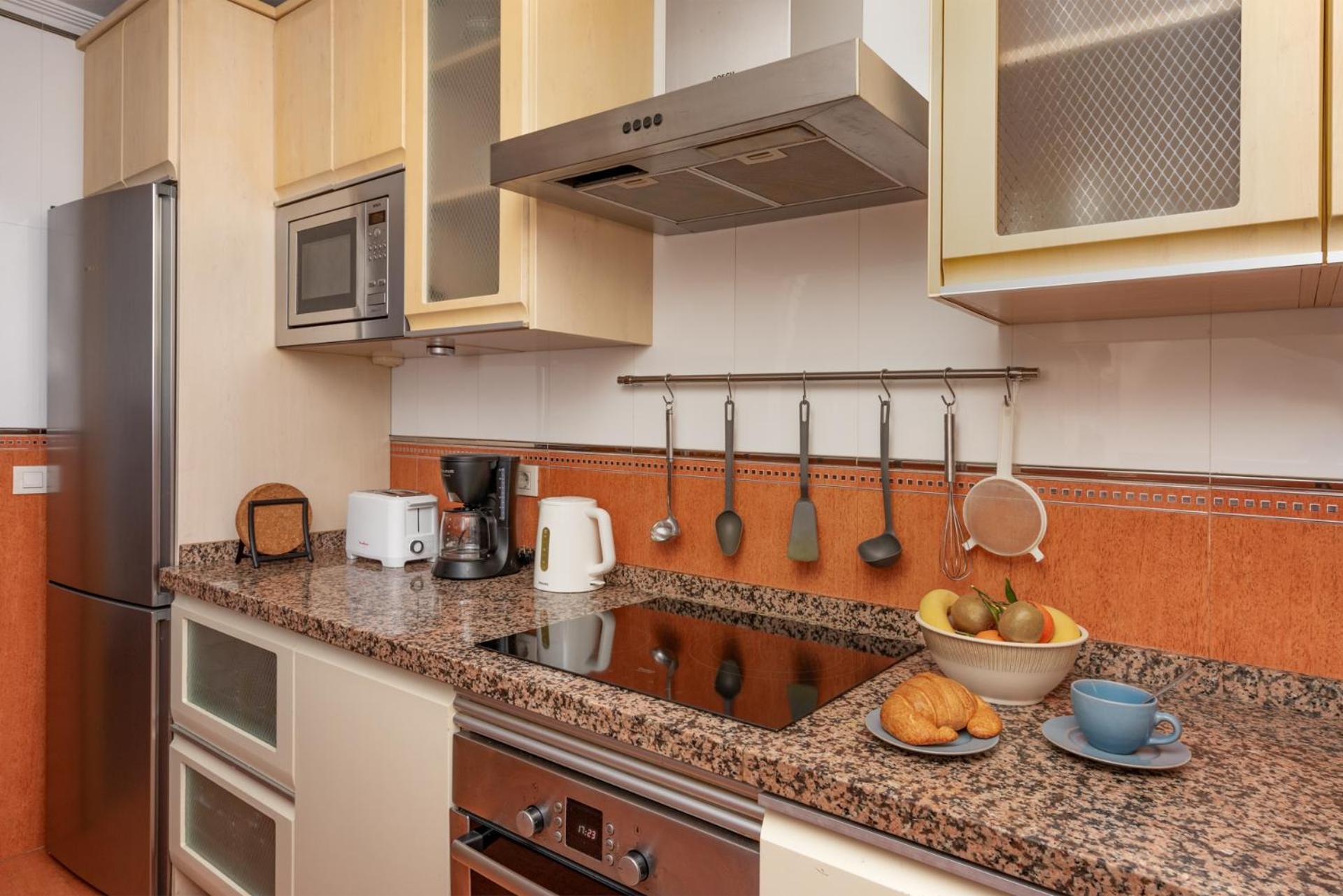 פואנגירולה Beachfront, Two Bed- & Bathrooms, Private Parking מראה חיצוני תמונה