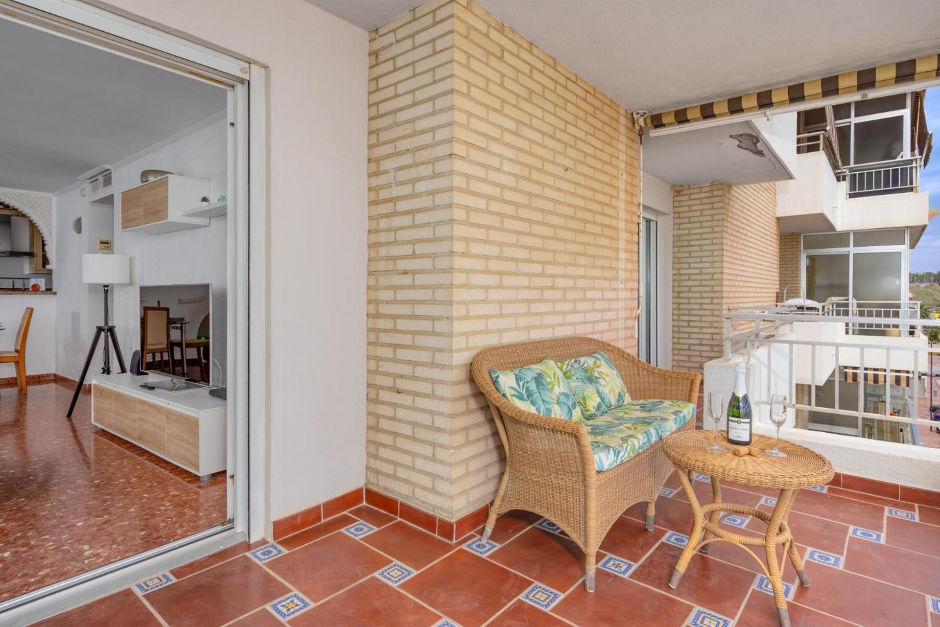 פואנגירולה Beachfront, Two Bed- & Bathrooms, Private Parking מראה חיצוני תמונה