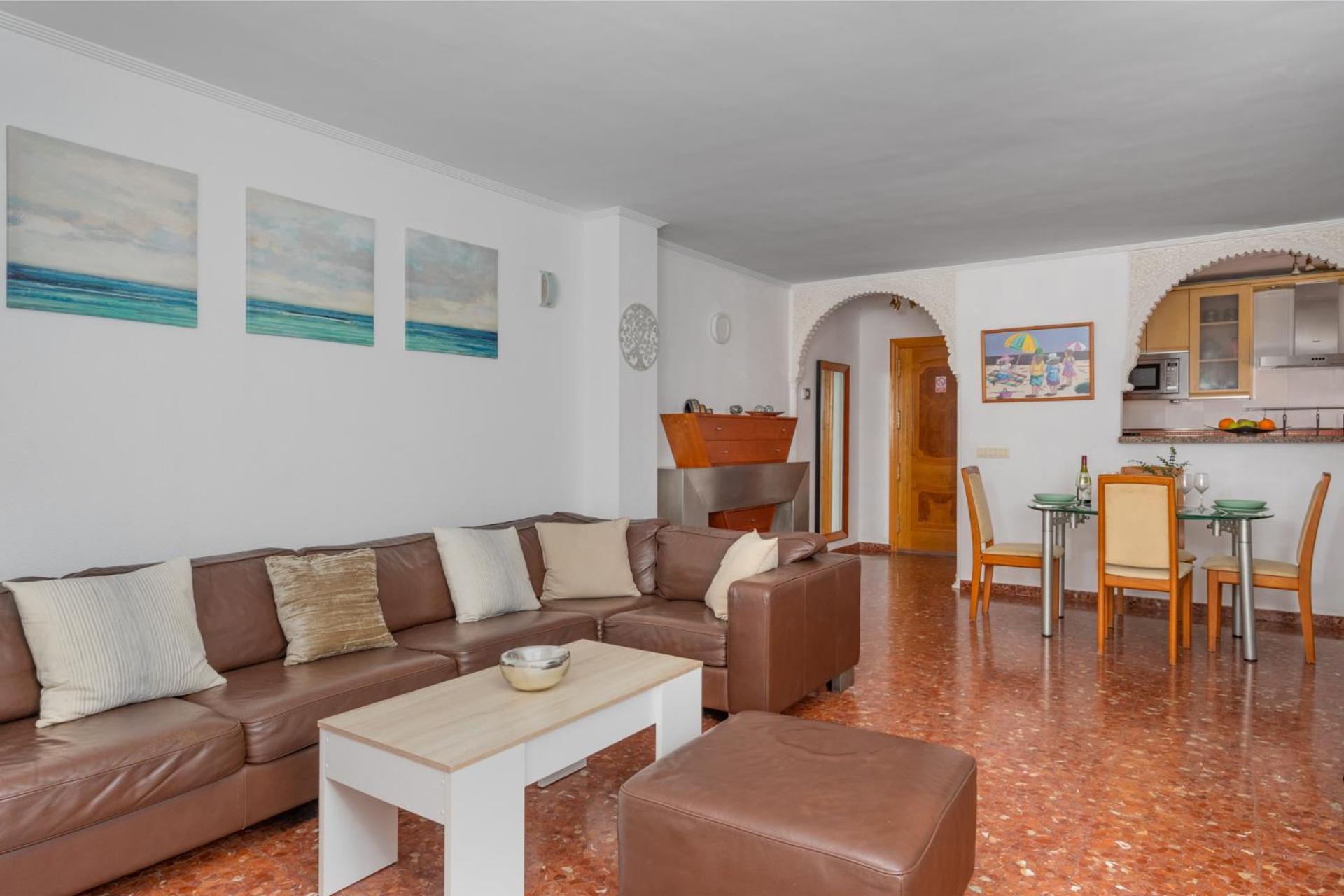 פואנגירולה Beachfront, Two Bed- & Bathrooms, Private Parking מראה חיצוני תמונה