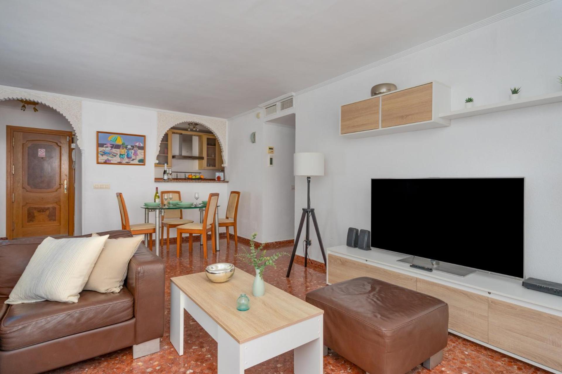 פואנגירולה Beachfront, Two Bed- & Bathrooms, Private Parking מראה חיצוני תמונה