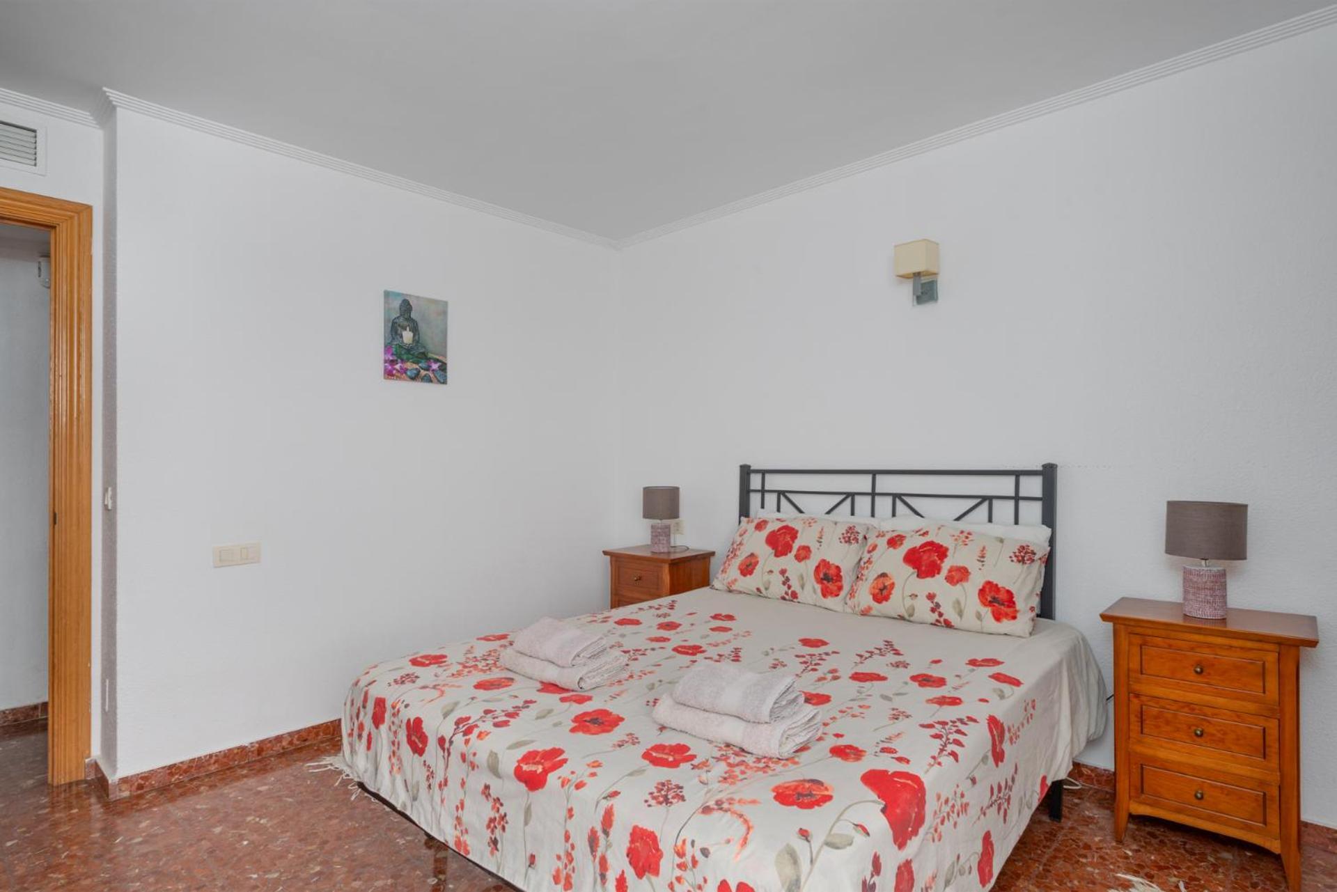 פואנגירולה Beachfront, Two Bed- & Bathrooms, Private Parking מראה חיצוני תמונה